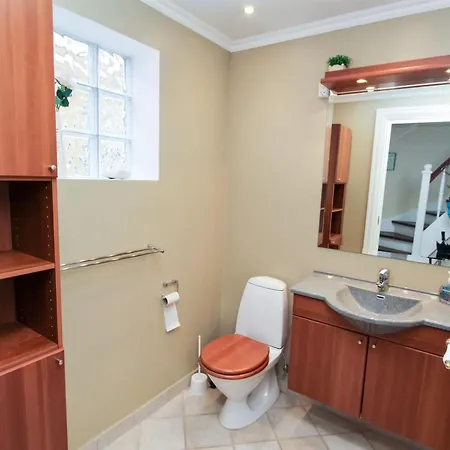 Swarthovde - 300m From The Sea By Interhome *